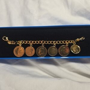 🎄SALE🎄 Bellezza Italy Gold Coin Charm Bracelet